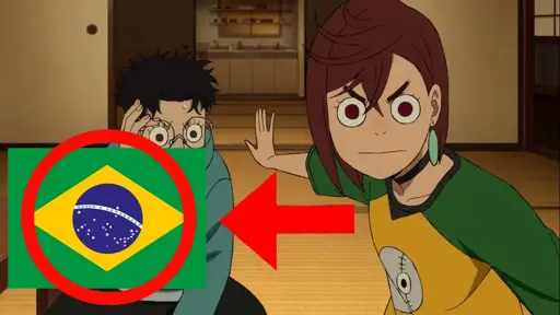 screenshot of episode 8, with an red arrow pointing to Momo's shirt, and a red circle indicating the Brazilian flag.